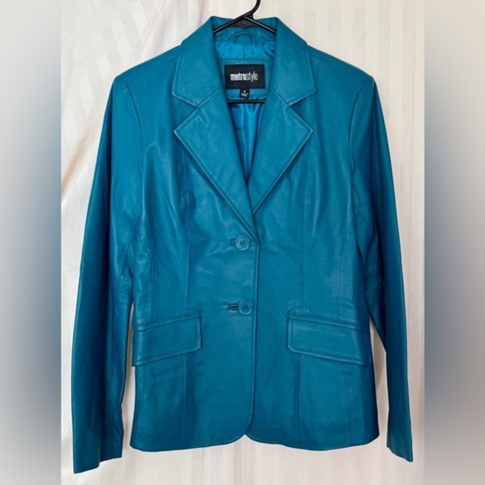 Leather Jacket Women's Size 8; Turquoise color